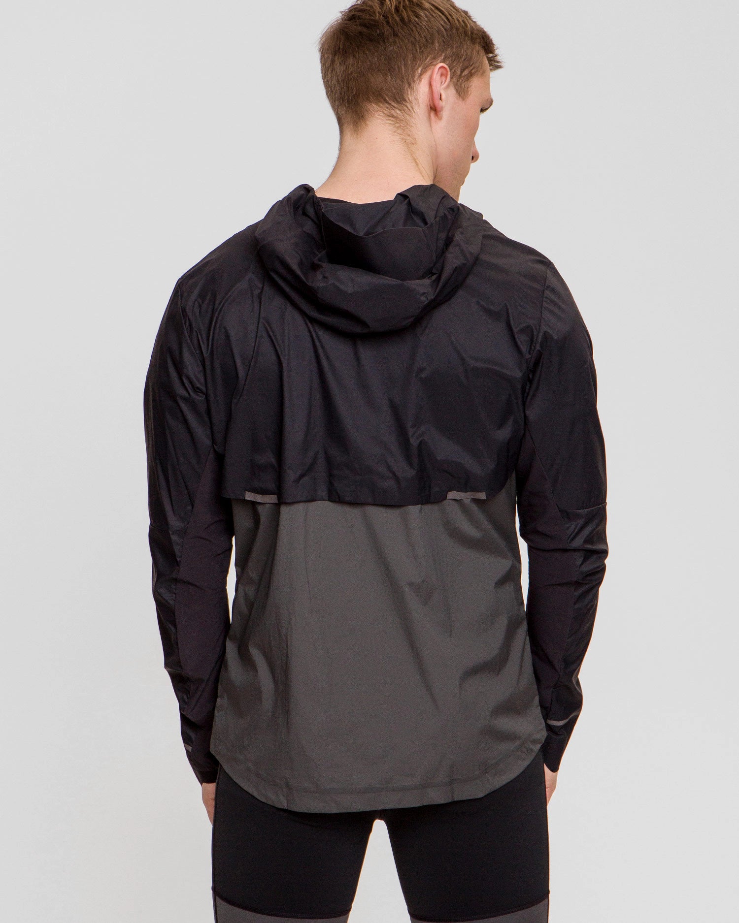 On Running Weather Jacket Lumos