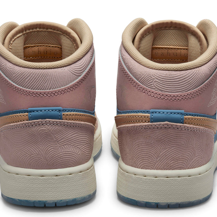 Air Jordan 1 Mid Sneaker School
