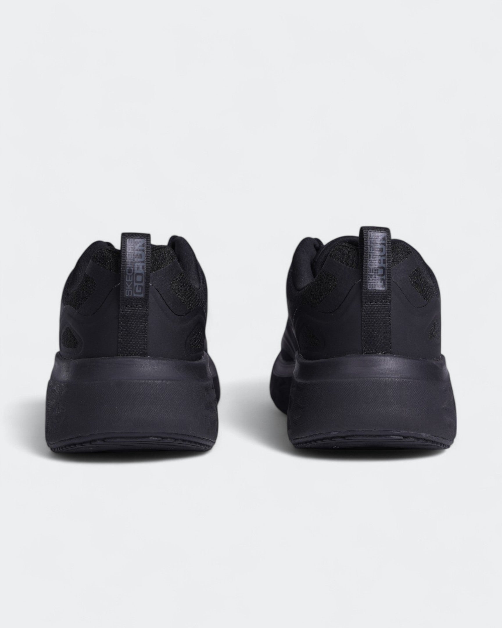 Skechers Max Cushioning Delta Epsilon