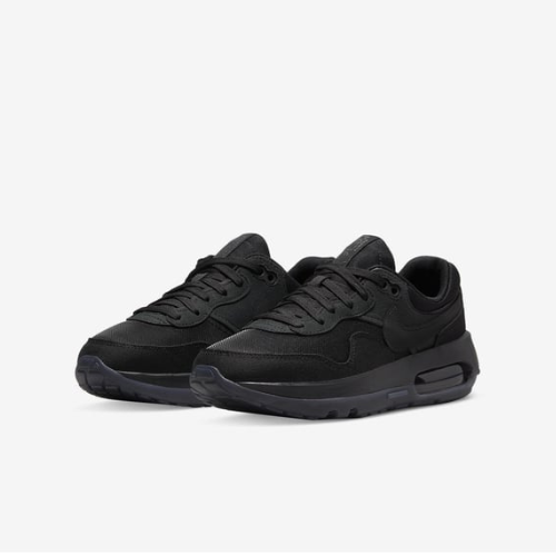 NIKE AIR MAX MOTIF