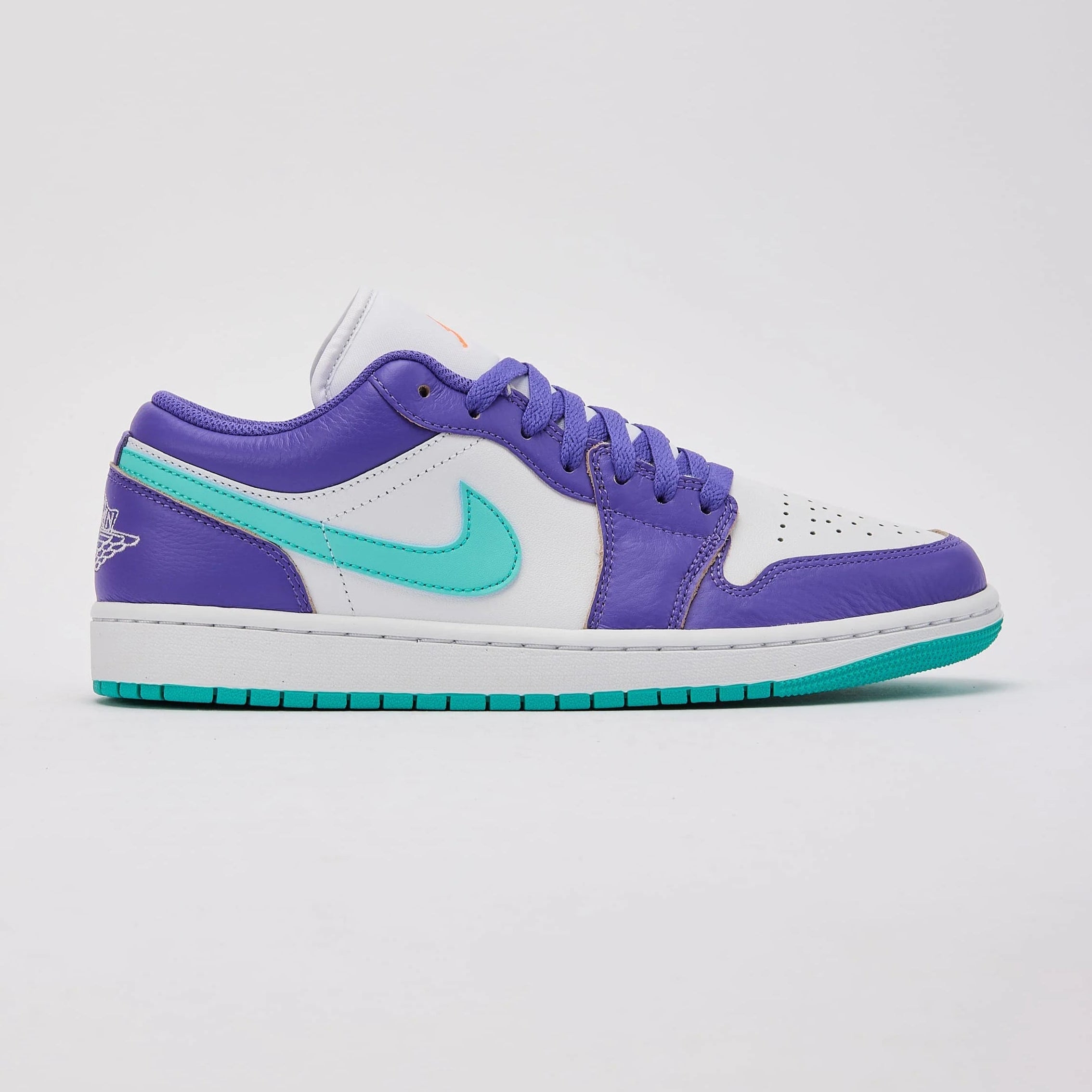 Jordan 1 Low SE