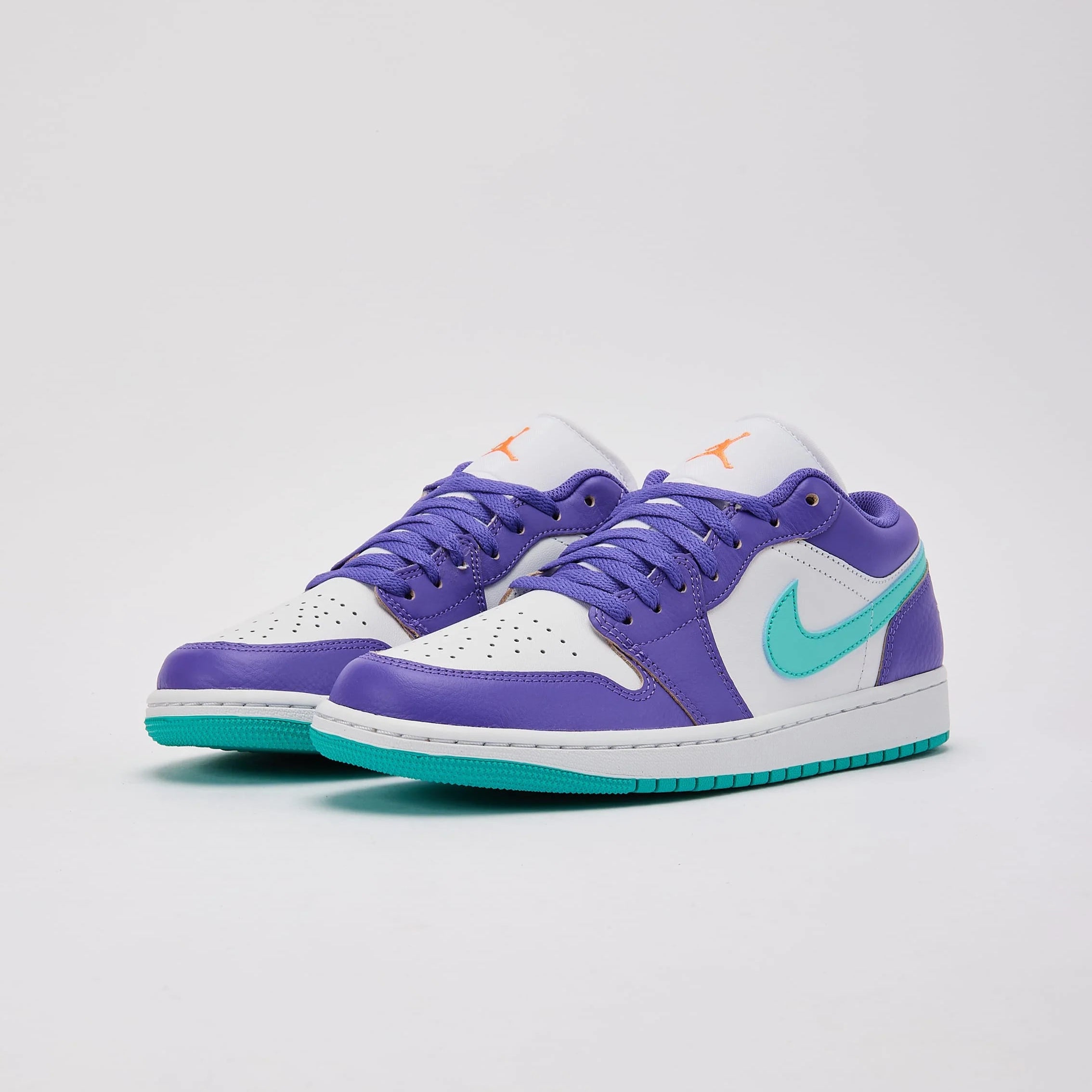 Jordan 1 Low SE
