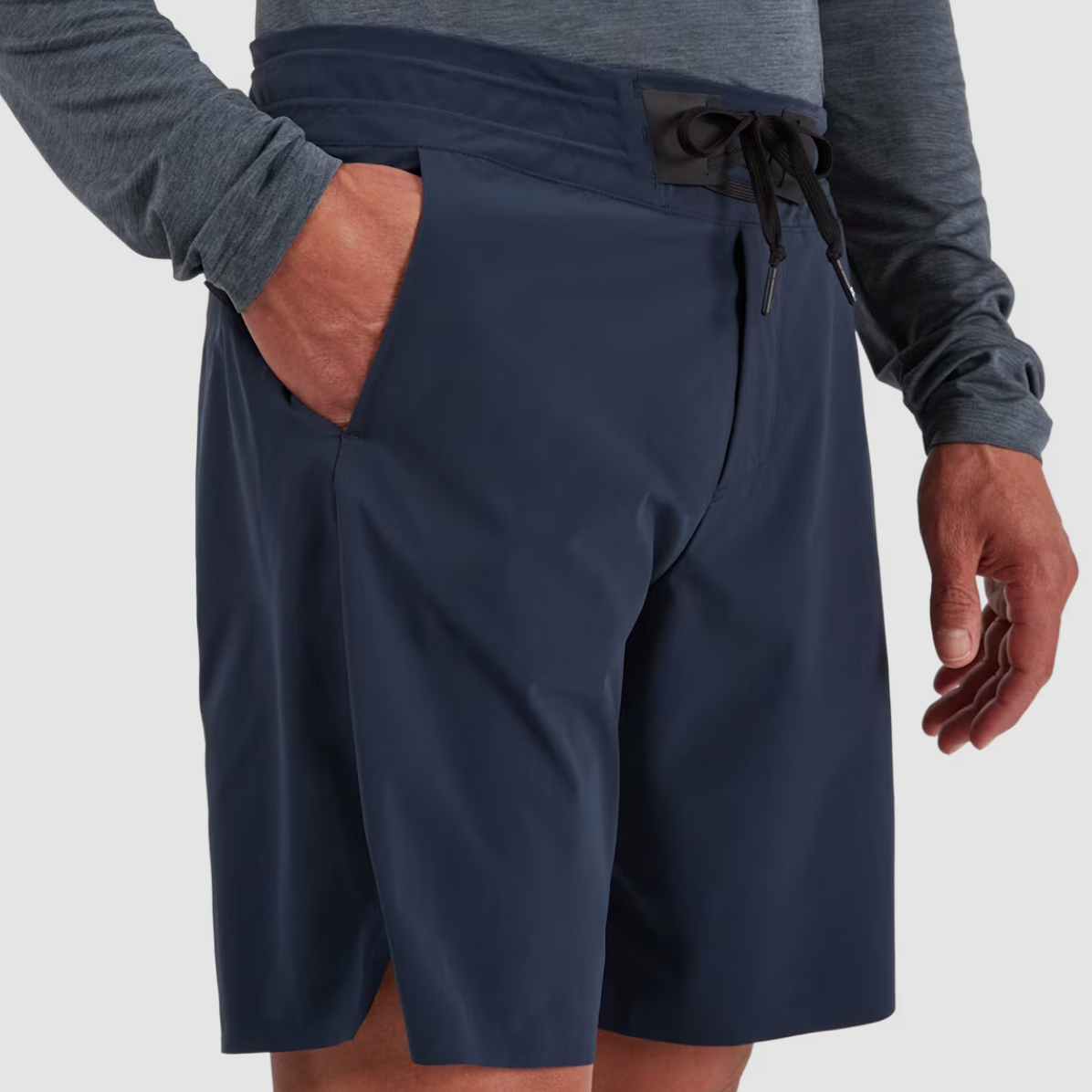 On Running Hybrid Shorts