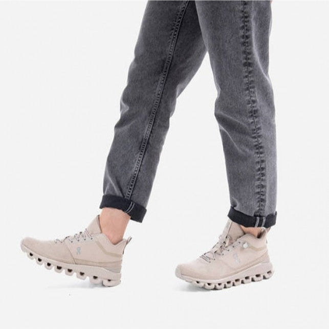 On Cloud Hi Desert Running Shoes