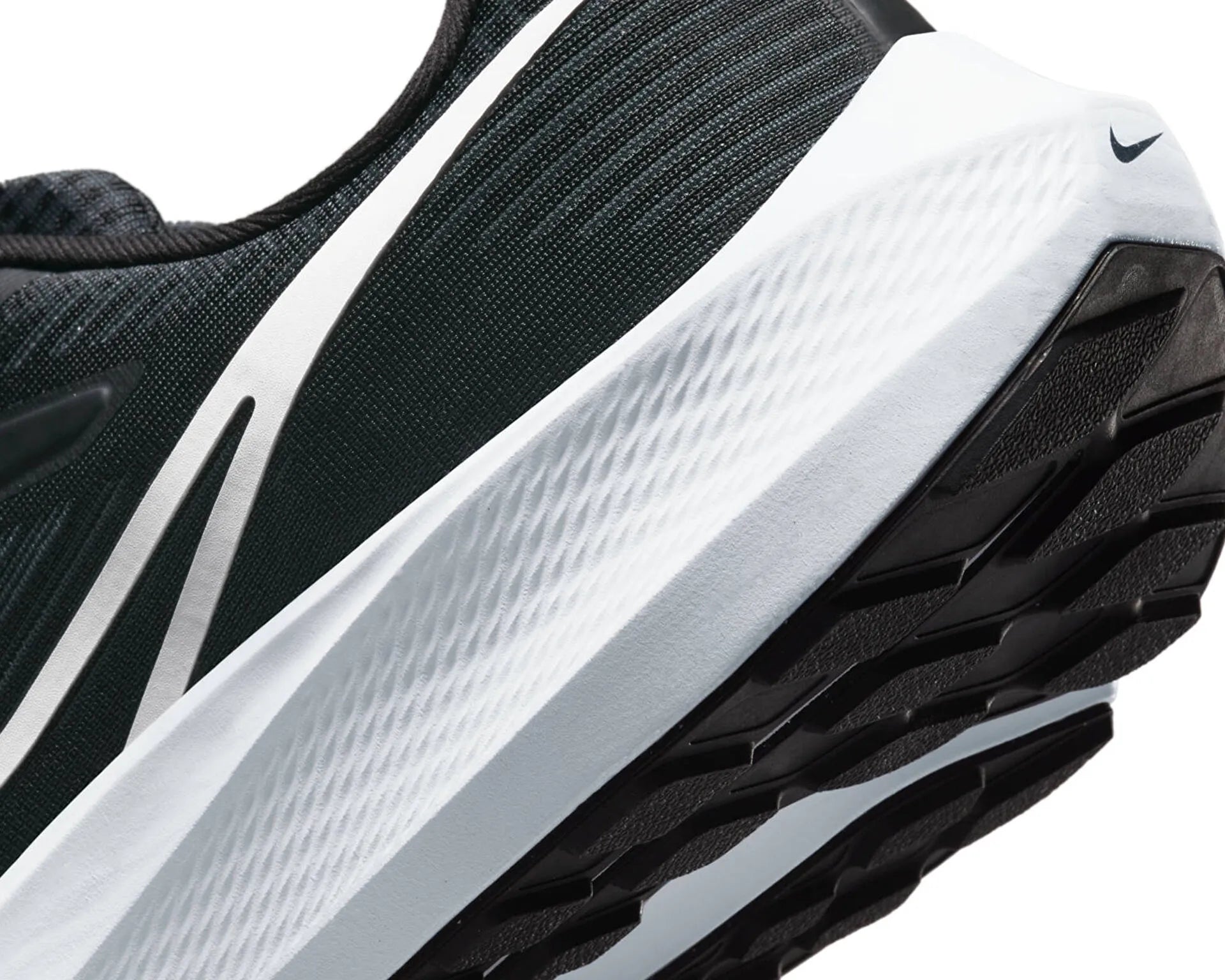 NIKE Air Zoom Pegasus 39
