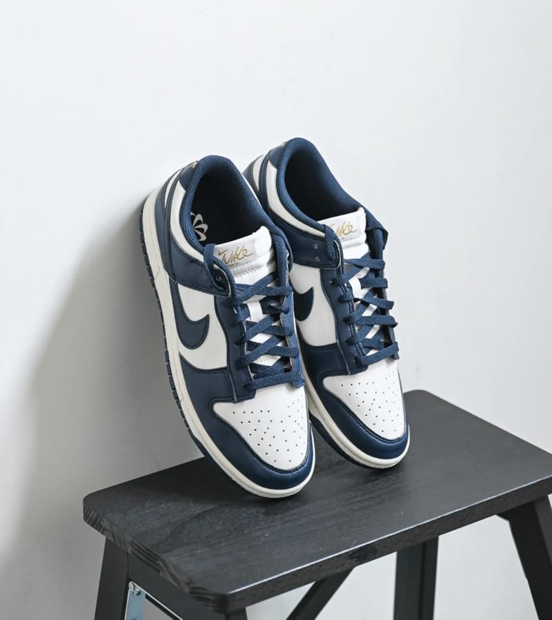 NIKE Dunk Low
