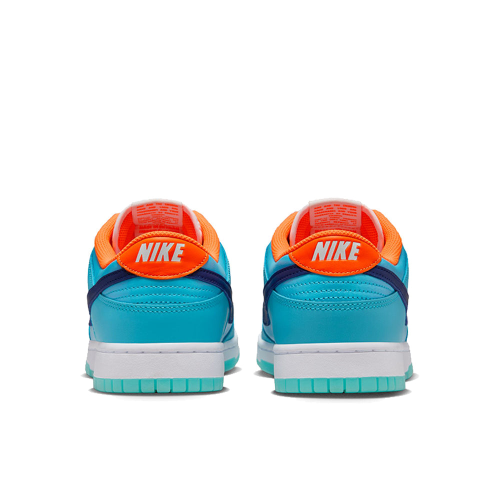 Nike Dunk Low SE Sneakers